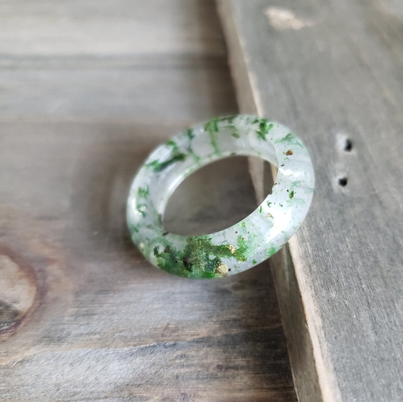 Moss Agate Resin Ring- Green Moss Resin Jewelry- Resin Rings- Dried Moss- Moss - Picture 9 of 10
